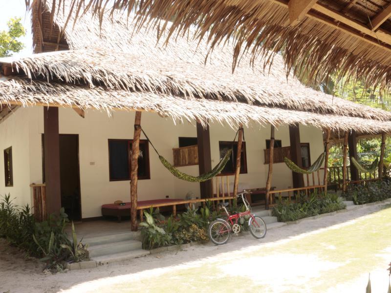 Pesangan Surfcamp Hotel Siargao Exterior foto