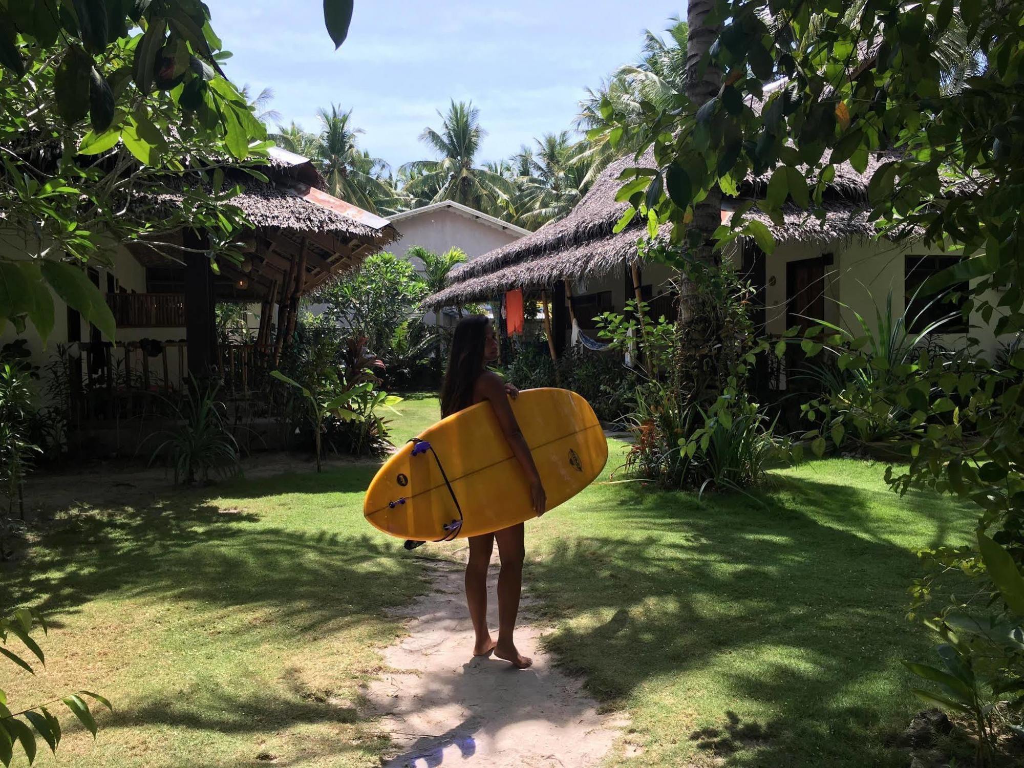 Pesangan Surfcamp Hotel Siargao Exterior foto